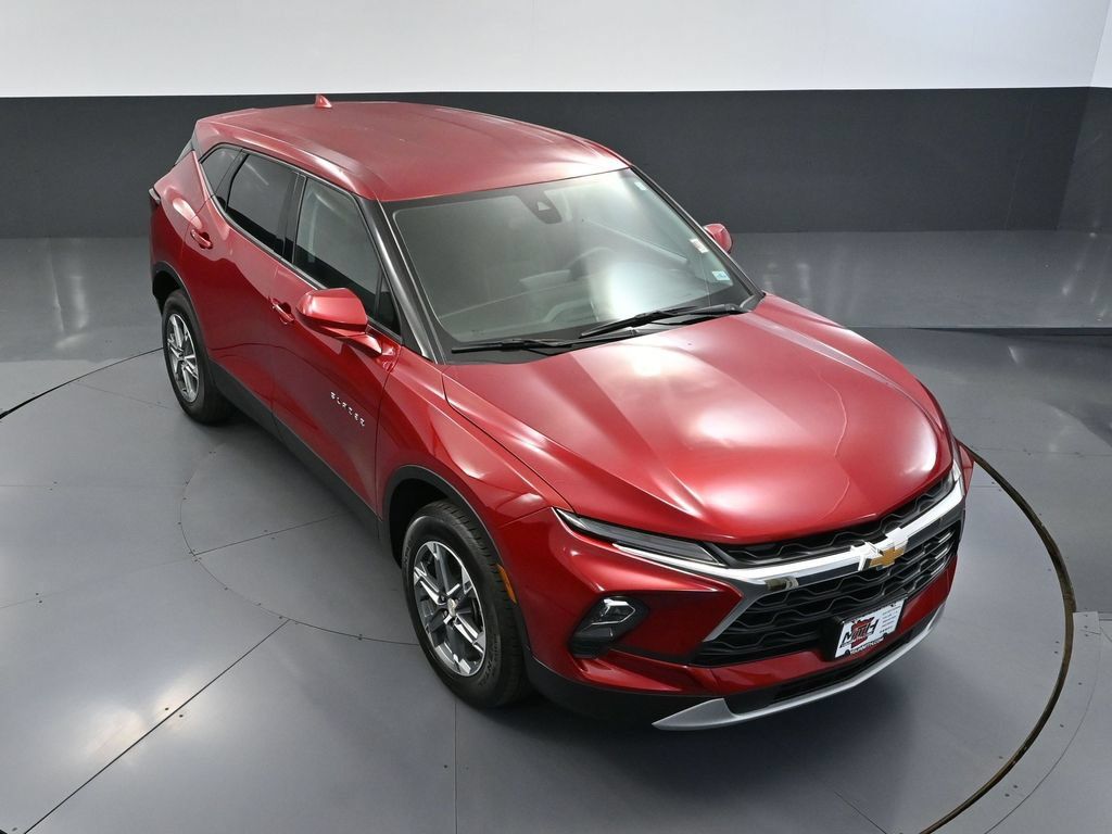 Used 2025 Chevrolet Blazer LT AWD/4WD image 45