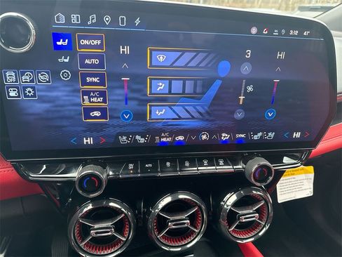 Used 2024 Chevrolet Blazer EV RS image 16