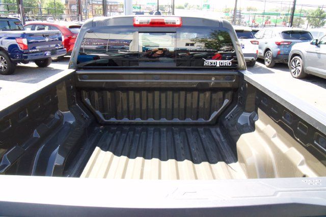 Used 2024 Chevrolet Colorado Z71 w/ Z71 Convenience Package 2 AWD/4WD image 28