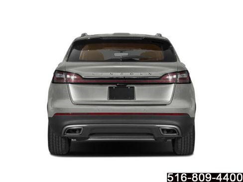 Used 2022 Lincoln Nautilus AWD w/ Premium Package image 6