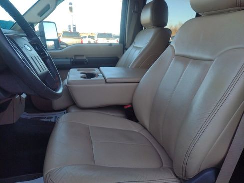Used 2012 Ford F350 Lariat w/ Lariat Interior Pkg image 17
