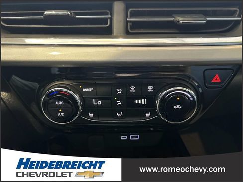Used 2024 Chevrolet Trax LT w/ Driver Confidence Package FWD image 23