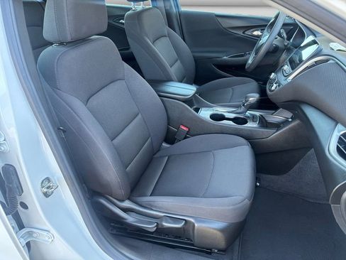 Used 2024 Chevrolet Malibu LT FWD image 15