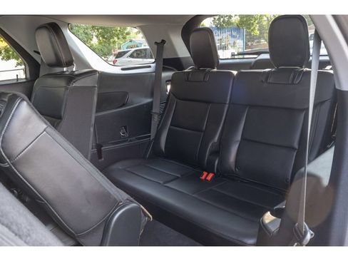 Used 2022 Ford Explorer XLT w/ Equipment Group 202A AWD/4WD image 15