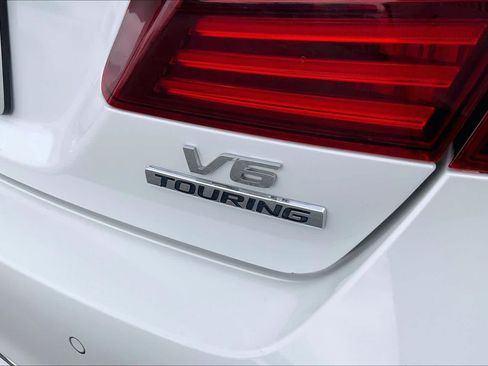 Used 2016 Honda Accord Touring image 10