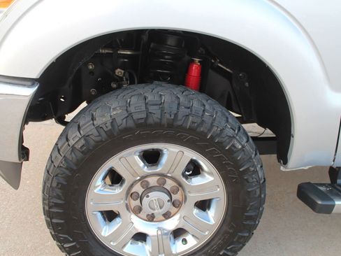 Used 2012 Ford F250 Lariat w/ Lariat Ultimate Pkg image 19