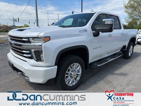 Used 2022 Chevrolet Silverado 2500 High Country AWD/4WD image 1