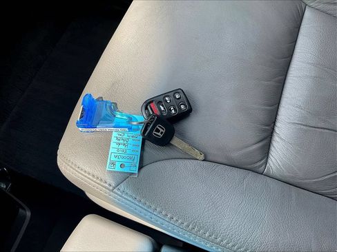 Used 2010 Honda Odyssey EX-L image 37