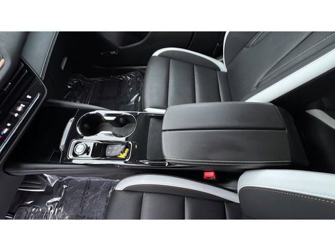 Certified 2025 Buick Envision Sport Touring image 20