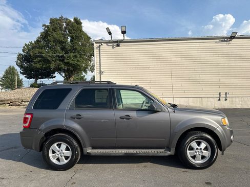 Used 2010 Ford Escape XLT image 5