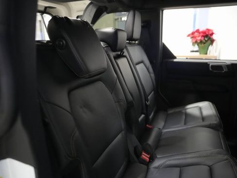 New 2025 Ford Bronco Badlands image 16