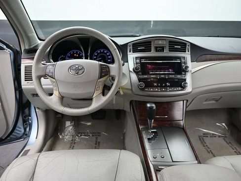 Used 2011 Toyota Avalon FWD image 18