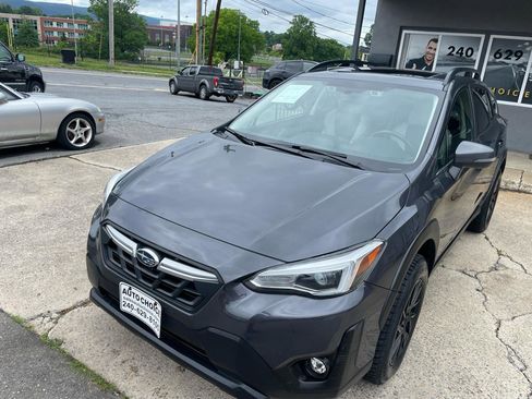 Used 2023 Subaru Crosstrek 2.5i Limited AWD/4WD image 3