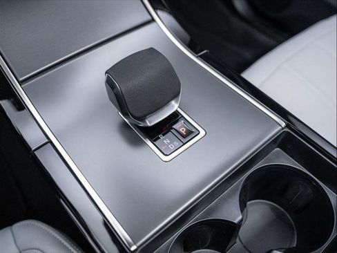 New 2026 Land Rover Range Rover Evoque S image 27