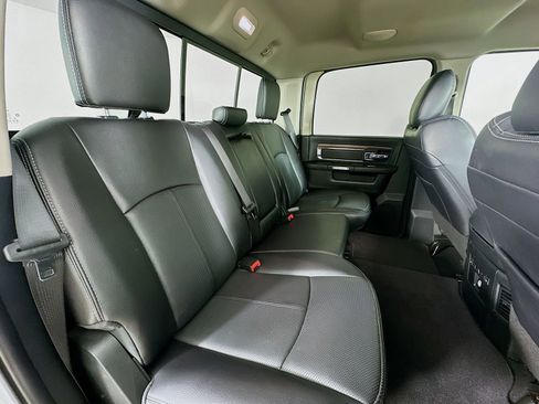 Used 2018 RAM 2500 Laramie w/ Snow Chief Group AWD/4WD image 34