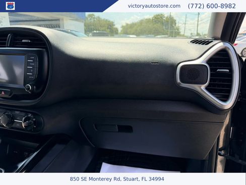 Used 2020 Kia Soul LX FWD image 24