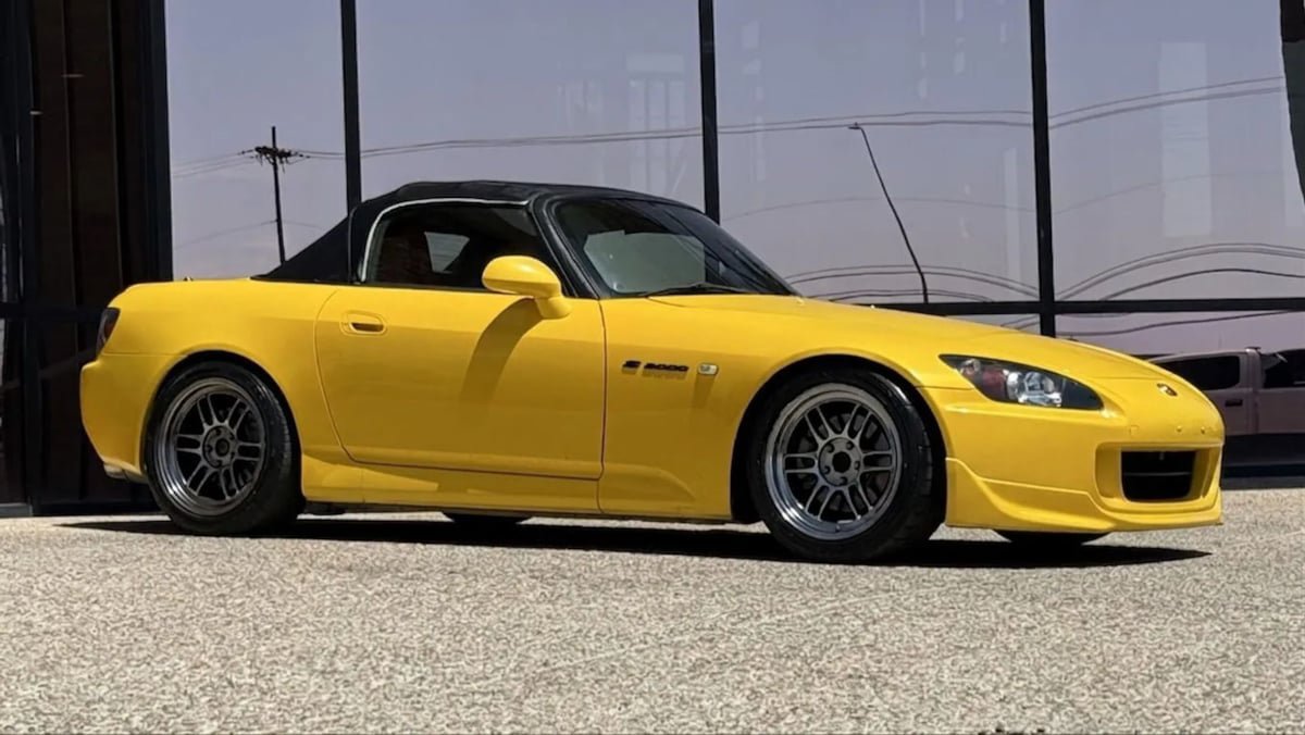 Used 2002 Honda S2000 image 26