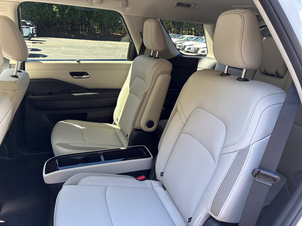 New 2026 Nissan Pathfinder SL w/ SL Premium Package AWD/4WD image 28