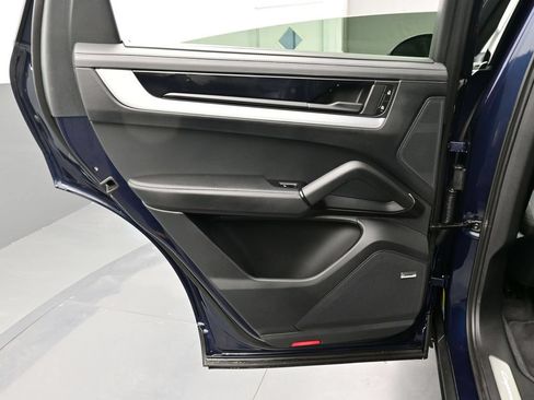 New 2025 Porsche Cayenne S AWD/4WD image 14