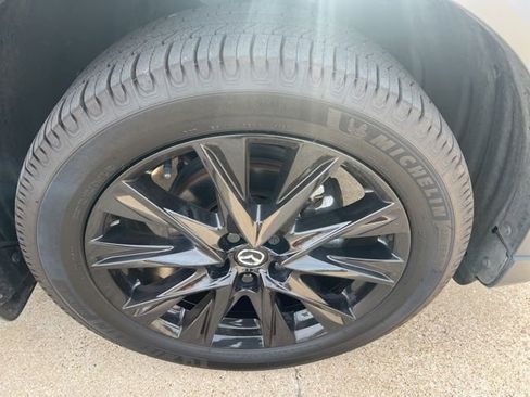 Used 2024 MAZDA CX-5 Carbon Edition AWD/4WD image 9