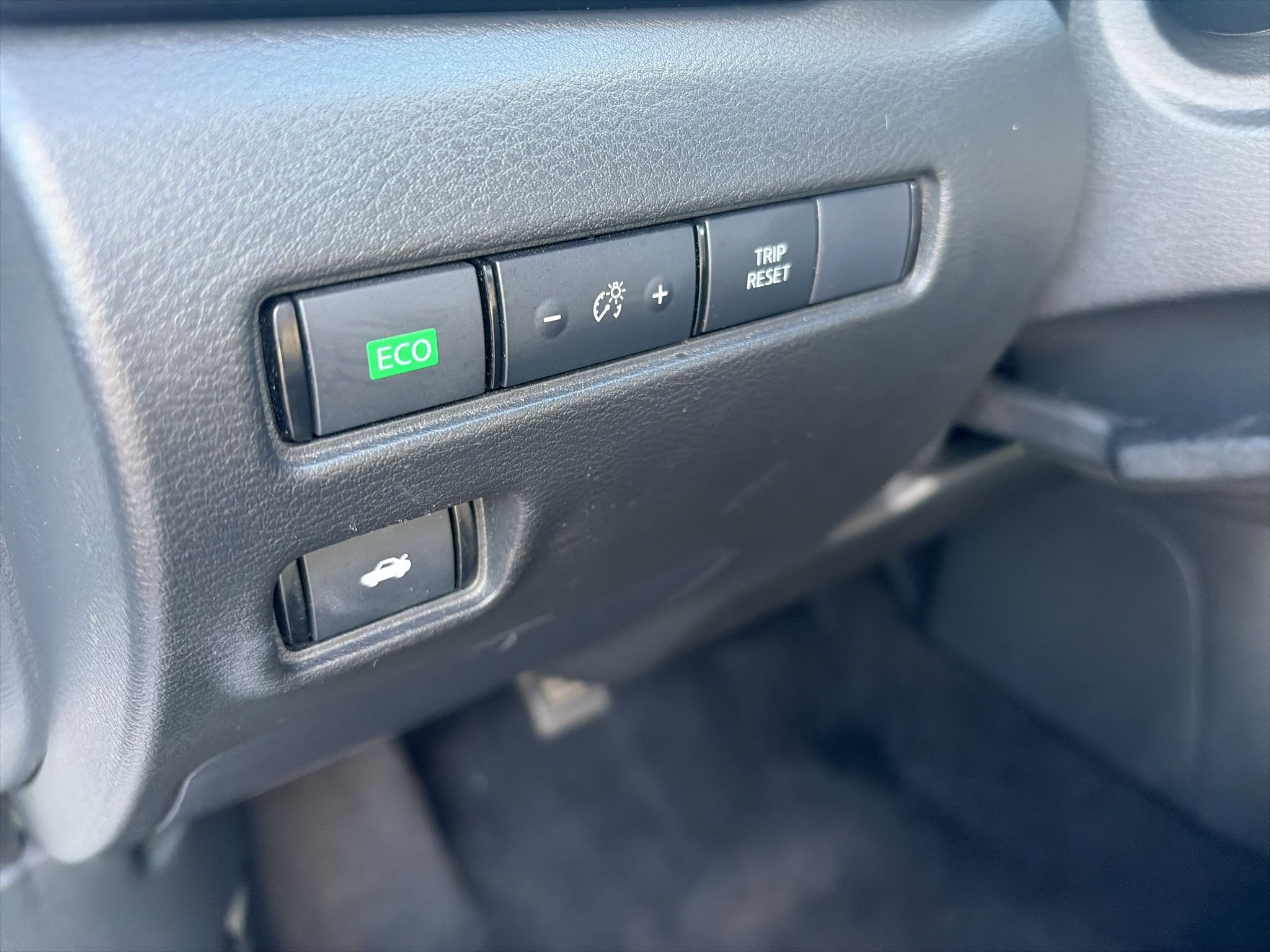 Used 2024 Nissan Sentra SV w/ All-Weather Package FWD image 20