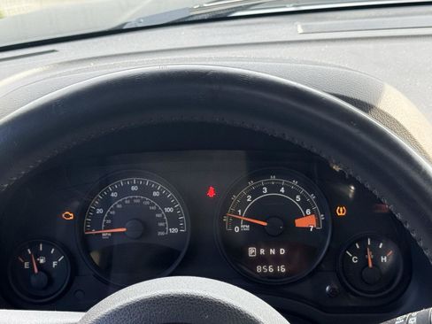Used 2015 Jeep Patriot High Altitude FWD image 19