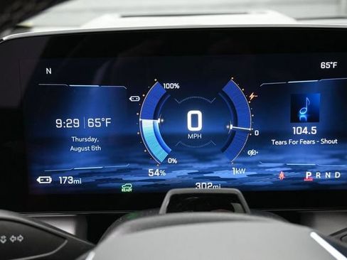 Used 2025 Chevrolet Equinox EV LT w/ Active Safety Package 3 FWD image 9