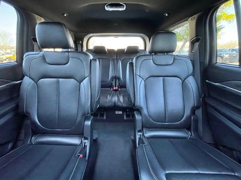 Used 2024 Jeep Grand Cherokee L Limited w/ Luxury Tech Group II AWD/4WD image 31
