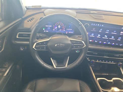 Used 2024 Chevrolet Traverse LT w/ Enhanced Driving Package FWD image 22