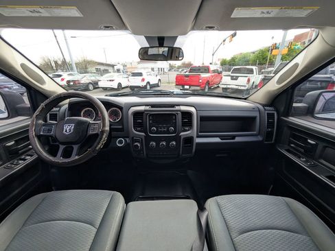 Used 2016 RAM 1500 Express image 12