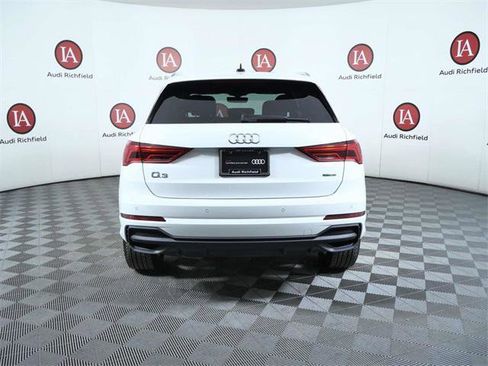 Certified 2024 Audi Q3 2.0T Premium Plus w/ Premium Plus Package image 7