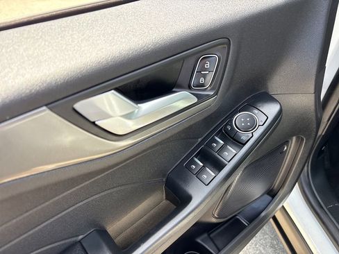 Used 2024 Ford Escape SE FWD image 16