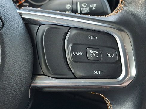 Certified 2021 Jeep Gladiator Overland AWD/4WD image 25