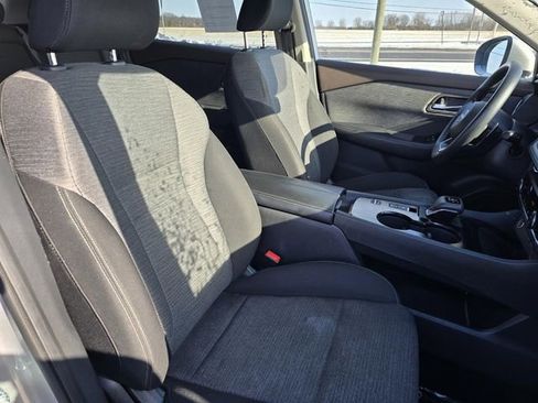 Used 2023 Nissan Rogue SV image 30