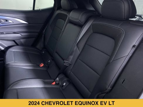 Certified 2024 Chevrolet Equinox EV LT FWD image 12
