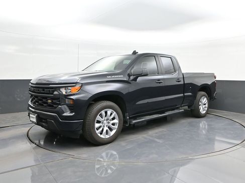 Used 2022 Chevrolet Silverado 1500 Custom RWD image 28