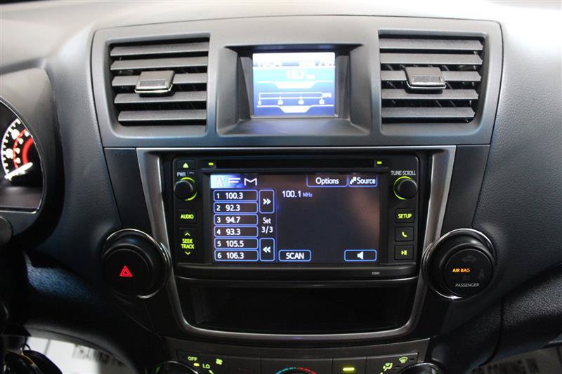 Used 2013 Toyota Highlander SE AWD/4WD image 20