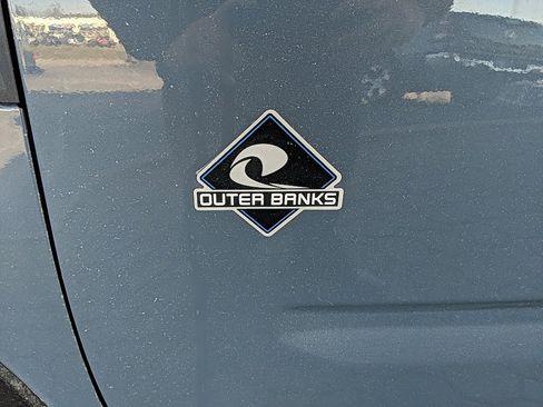 Used 2025 Ford Bronco Sport Outer Banks image 11