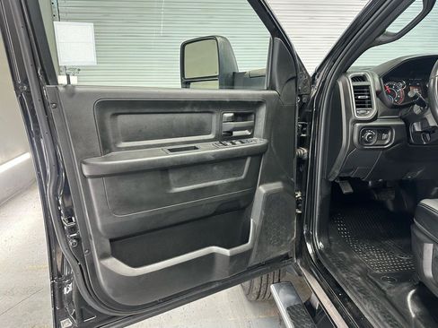 Used 2023 RAM 5500 Tradesman w/ Chrome Appearance Group RWD image 20