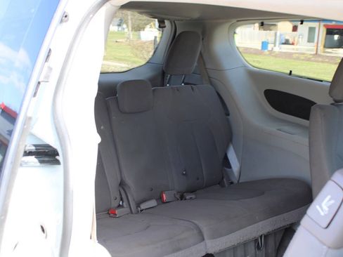 Used 2017 Chrysler Pacifica Touring Plus w/ Tire & Wheel Group image 54