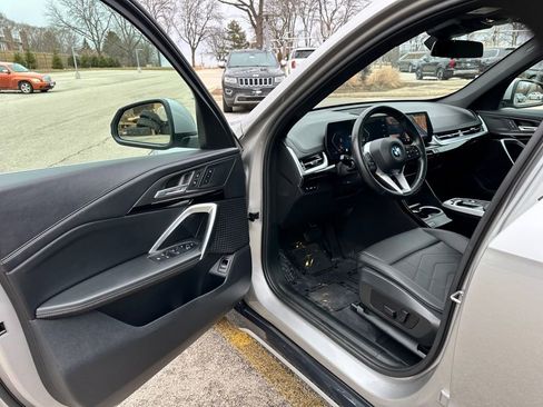 Used 2025 BMW X1 xDrive28i image 14
