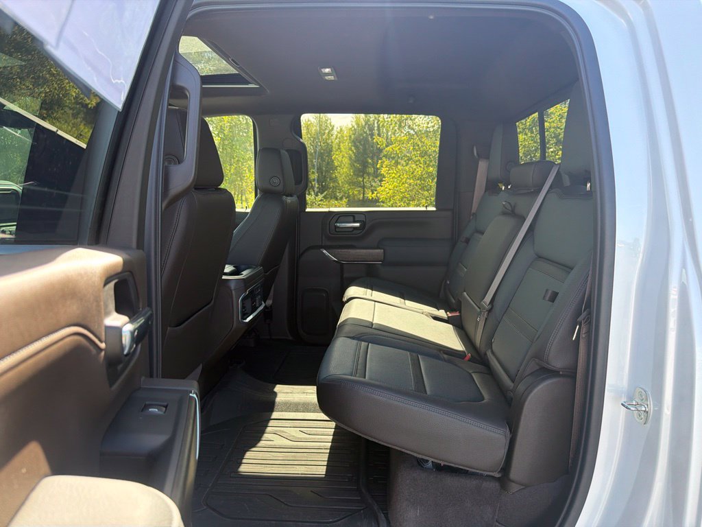 Used 2020 GMC Sierra 3500 Denali w/ Denali Ultimate Package AWD/4WD image 18