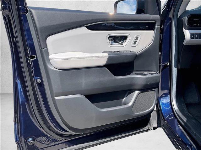 Used 2025 Honda Pilot Touring image 18
