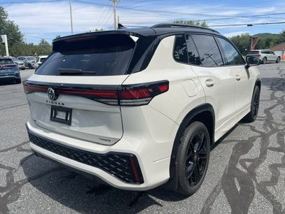 New 2026 Volkswagen Tiguan SE R-Line