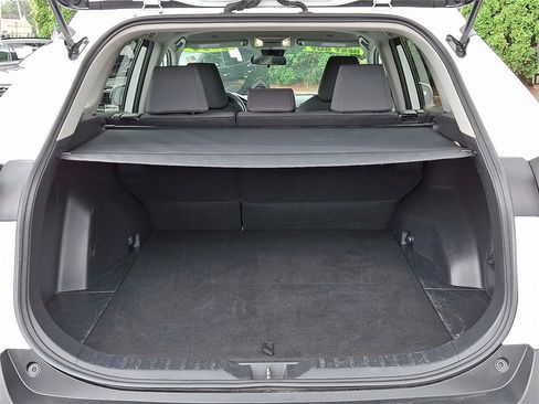 Used 2024 Toyota RAV4 XLE image 28