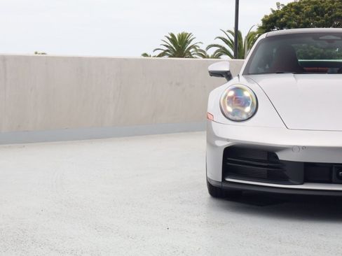 Certified 2026 Porsche 911 Carrera RWD image 12