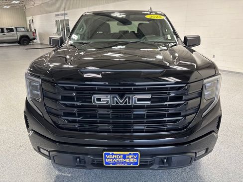 Used 2024 GMC Sierra 1500 Elevation AWD/4WD image 2