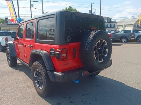 Used 2024 Jeep Wrangler Unlimited Rubicon 4xe image 3