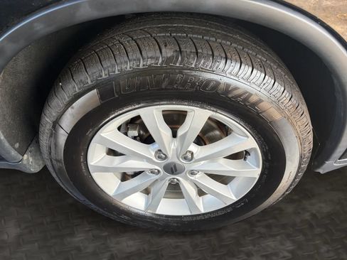 Used 2019 Dodge Durango SXT AWD/4WD image 36