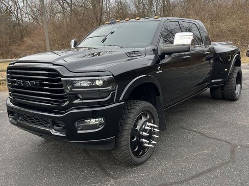 Used 2024 RAM 3500 Limited w/ Safety Group image 3